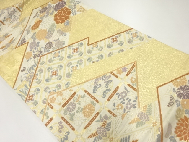 松皮菱に花籠・向かい鶴模様織出し袋帯